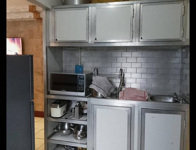 2 BEDROOM HOUSE FOR SALE IN THE HAGUE